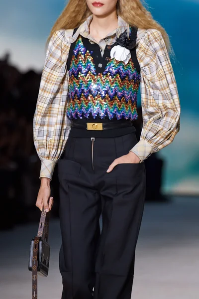 Look 1